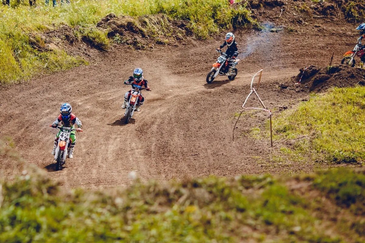 Electric Dirt Bike vs Gas Dirt Bike: Which One Should You Buy?