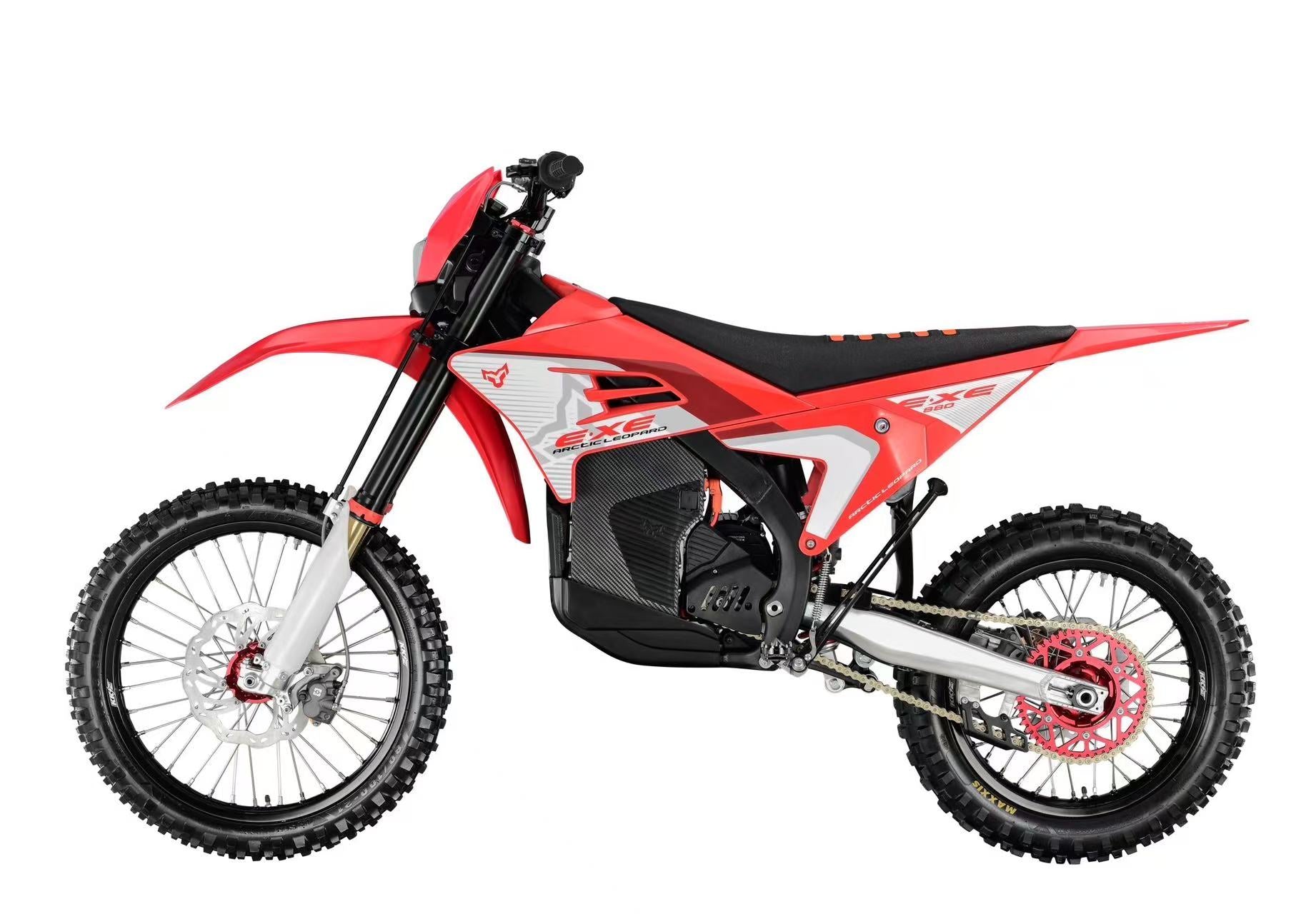 Arctic Leopard EXE 880 Enduro